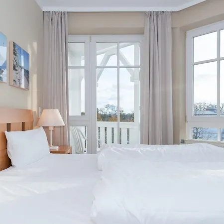 Apartment 354, Seepark *