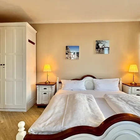 354, Seepark Apartment *