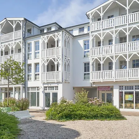 Apartment 354, Seepark *